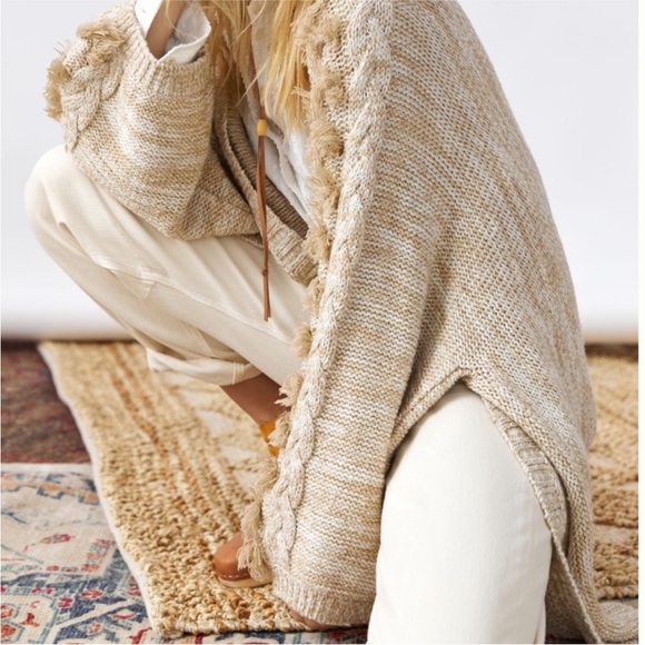 Anthropologie Braided Sleeve Chunky Cardigan One Size - Picture 2 of 9